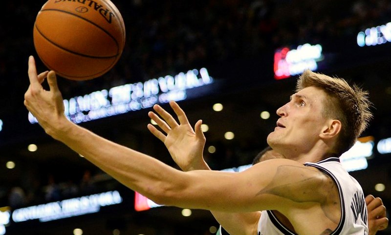 Brooklyn Netsi poslali u Philadelphiju Andreja Kiriljenka u zamjenu za Brandona Daviesa