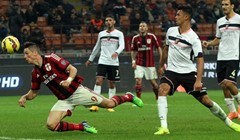 Video: I drugi milanski klub kiksao, Palermo slavio na San Siru