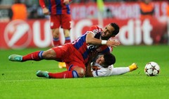 Video: Bayern rutinski otpravio Romu, Manchester City izgubio od Rusa i završio s devetoricom