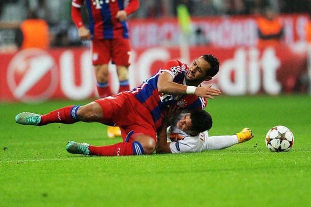 Video: Bayern rutinski otpravio Romu, Manchester City izgubio od Rusa i završio s devetoricom