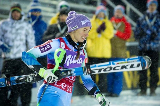 Tina Maze do prve pobjede nakon Olimpijskih igara u Sočiju slavljem u slalomu u Leviju