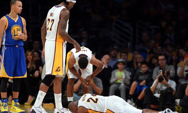Video: Bryantovih 44 poena nije pomoglo Lakersima u izbjegavanju novog visokog poraza