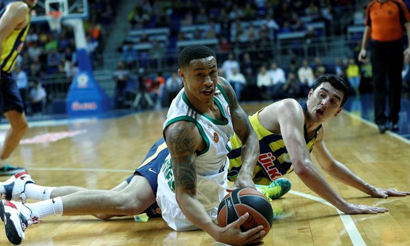 Efes ostavio Žalgiris na dva poena u četvrtini: Draper prvi strijelac, Šarić samo četiri koša
