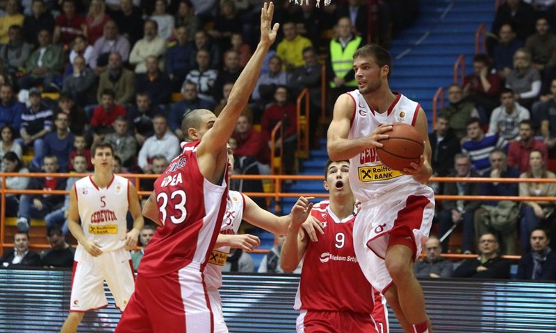 U derbiju kola Partizan nakon velike borbe svladao Zvezdu