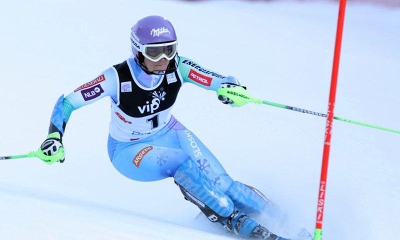 Mikaela Shiffrin uvjerljivo vodeća nakon prve utrke,  Tršinski jedina završila utrku od hrvatskih predstavnica