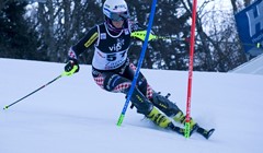 Postolje Leone Popović, Top 10 rezultat Andree Komšić u Kanadi