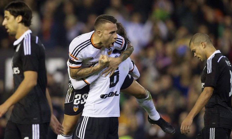 Valencia novi zahtjevan ispit za Real Madrid, Chelsea "gura" Liverpool iz Lige prvaka