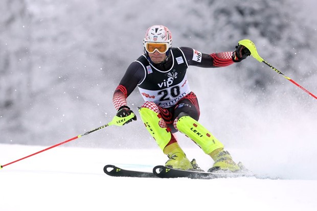 Kostelić i Hirscher nisu prošli ciljem, Zubčiću i Zrnčiću Dimu zamalo izmaknula druga vožnja