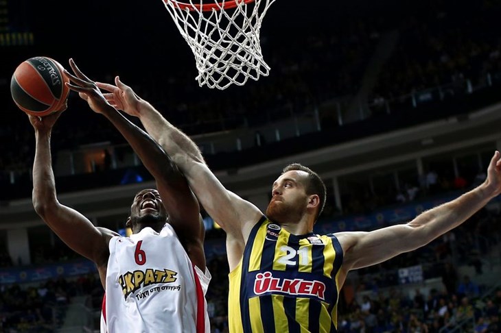 Video: Olympiakosu pobjeda u završnici u Istanbulu, Galatasaray slavio u Beogradu