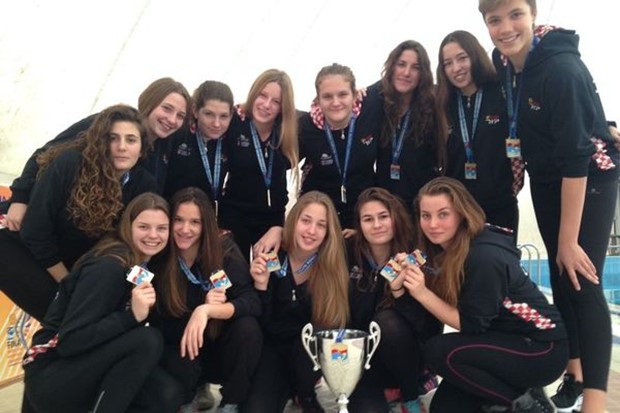 Mlade vaterpolistice pobjedama u Istanbulu najavile kvalifikacijski turnir u Zagrebu