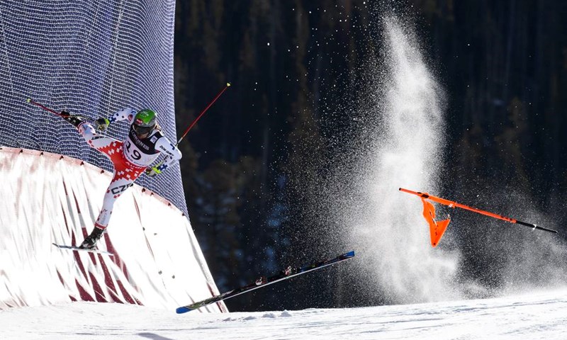 Jansrud u vodstvu nakon spusta, Zrnčić Dim i Kostelić s dosta velikim zaostatkom uoči slaloma