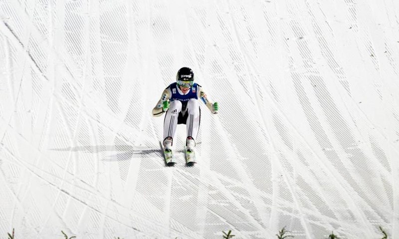 Video: Slovenac Prevc doletio do "nedostižnih" 250 metara i srušio svjetski rekord