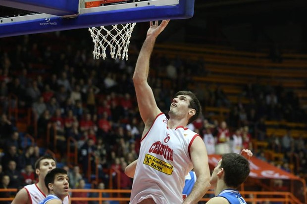 Potop Cedevite u Pioniru: Crvena zvezda ostavila Zagrepčane na pet poena u posljednjoj četvrtini