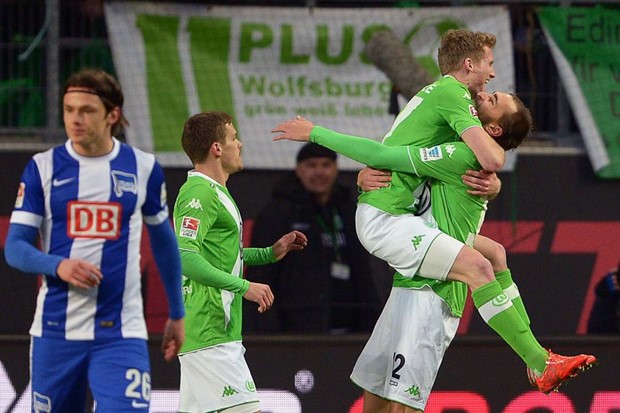 Video: HSV ispustio pobjedu nad Borussijom (M), Dost dvostruki strijelac u slavlju Wolfsburga