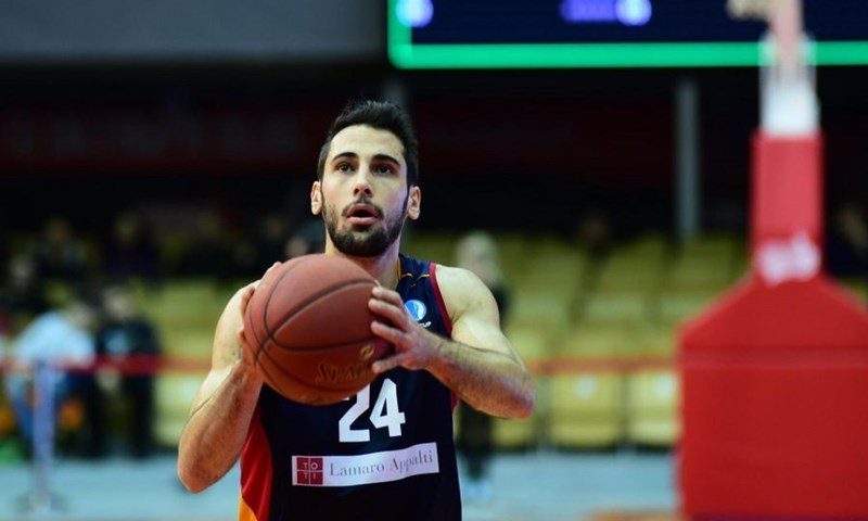 Stipčević i Lietuvos Rytas do Kupa u Litvi, Simonov Efes poražen od Fenerbahčea