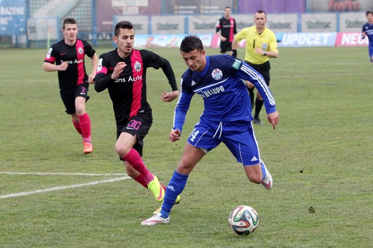 Vugrinec u razmaku od minute dva puta zatresao mrežu i potopio Lokomotivu