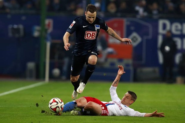 Video: HSV s Olićem i Iličevićem u prvih 11 posrnuo u 84. minuti, veliki korak Herthe prema ostanku