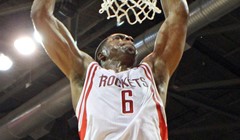 Rocketsi ostali na desetak dana bez Terrencea Jonesa zbog pneumotoraksa