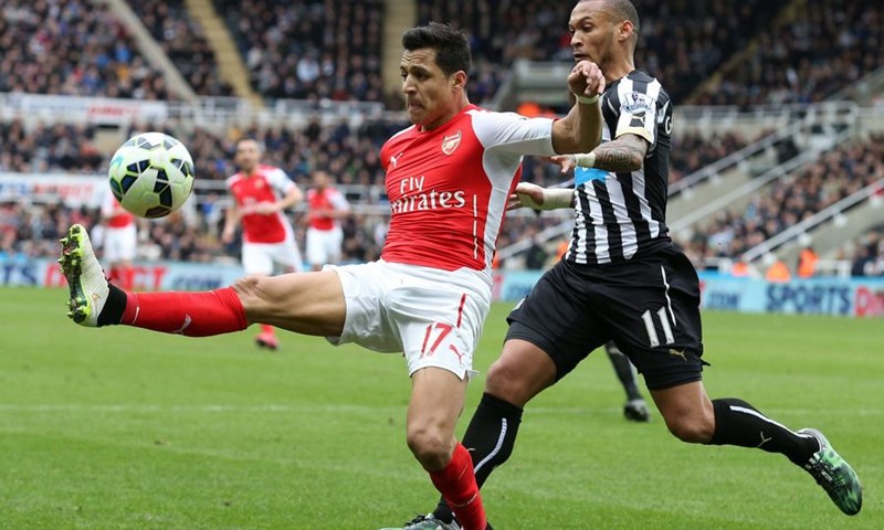 Video: Giroud vodio Arsenal do pobjede u Newcastleu, Tottenham u efikasnom dvoboju nadvisio Leicester