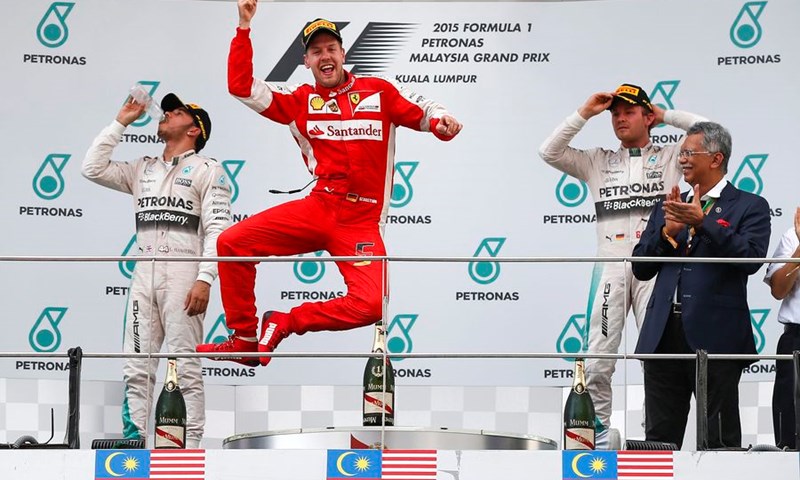 Vettel dobio bitku s Mercedesima i odnio pobjedu na Velikoj nagradi Malezije