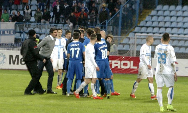 Mamić: "Bit ću kažnjen, ali da sam na Strahonjinom mjestu ostavio bih se suđenja", Kek: "Dinamo je bio bolji"