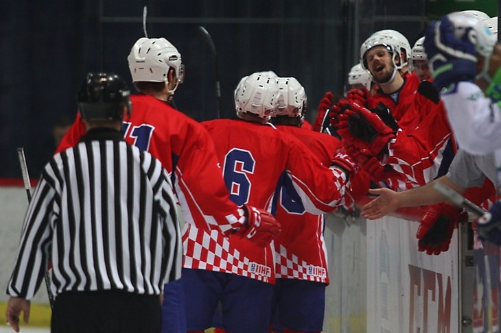 Hrvatska gubila 2:0, potom uz dva gola Kinasewicha pobijedila Estoniju 5:2