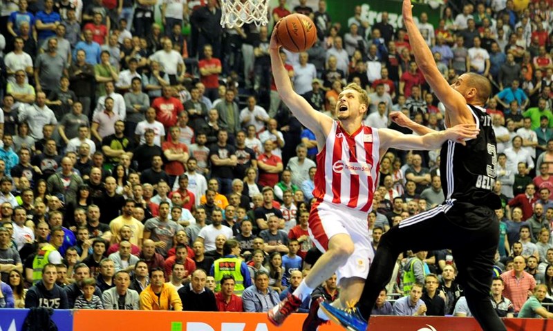 Zvezda odgovorila Partizanu i pred njegovim navijačima zasluženo slavila