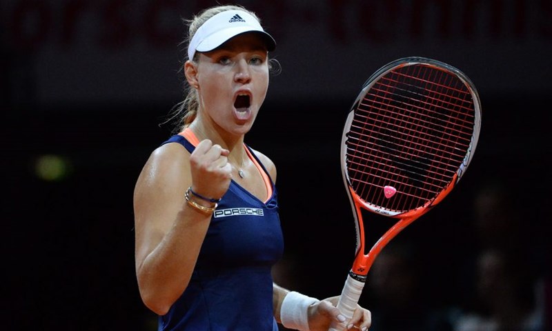 Angelique Kerber nakon dva sata igre u tri seta svladala Wozniacki i osvojila Stuttgart