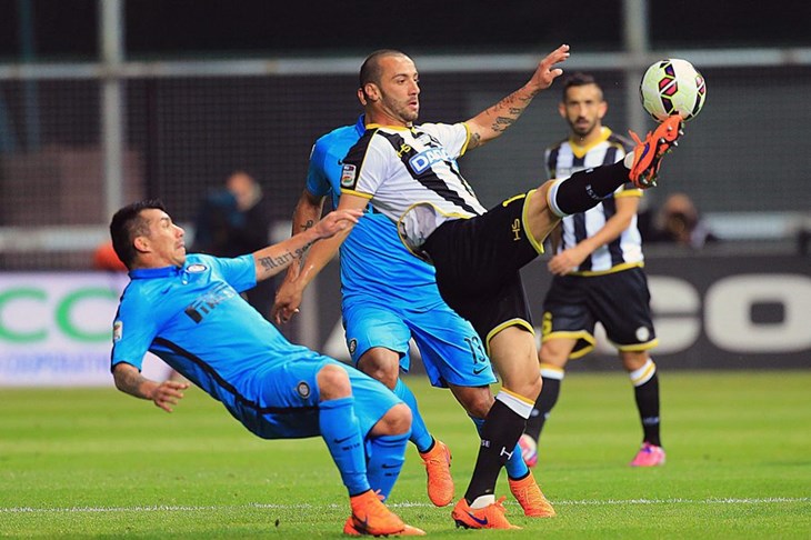 Video: Podolski nakon nekoliko sekundi igre prvijencem donio pobjedu Interu protiv devetorice