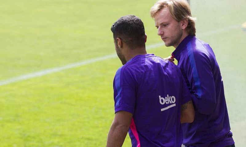 Neuer na golu, bez igrača Reala: Ivan Rakitić u Uefinoj idealnoj postavi