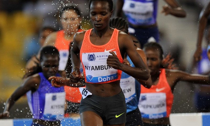 Povijesno natjecanje u troskoku, Gatlin fantastičan na 100 metara