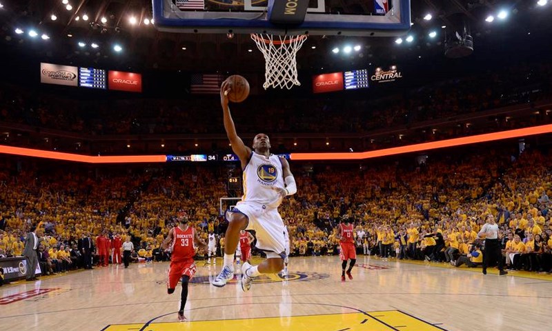 Video: Golden state iščupao i drugu pobjedu, Harden propustio posljednji napad