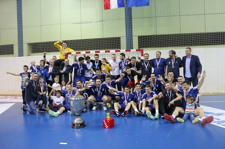 Zagrebaši sezonu zaključili stopostotnim učinkom i podigli 24. trofej prvaka Hrvatske