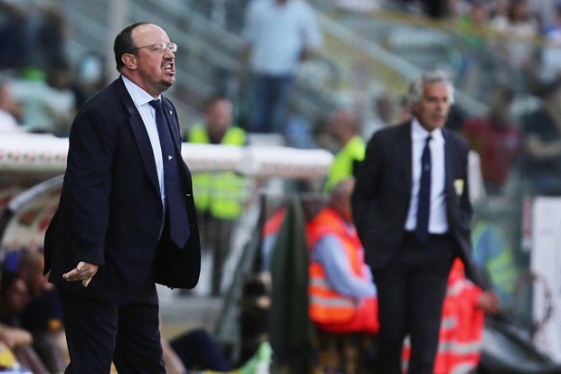 Carragher na strani Beniteza: "Nije vrijeme za Rafin odlazak"