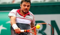 Stan Wawrinka razočarao domaće navijače, Đoković i Murray nastavljaju u subotu