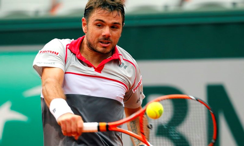 Stan Wawrinka razočarao domaće navijače, Đoković i Murray nastavljaju u subotu