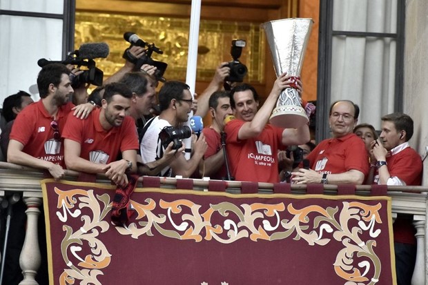 Unai Emery odolio ponudama i produžio vjernost Sevilli do 2017. godine