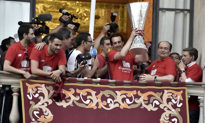 Unai Emery odolio ponudama i produžio vjernost Sevilli do 2017. godine