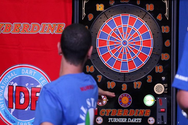 Kako postati profesionalni pikado igrač? Od birtije do svjetskog vrha u nekoliko koraka