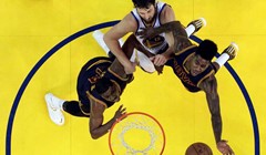 Video: James i Dellavedova odveli Cavse do prednosti u finalu