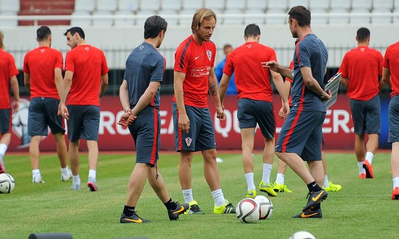 Rakitić: "Za Messija bih bolnih leđa trčao 10 km, a naš napad je najbolji u povijesti"