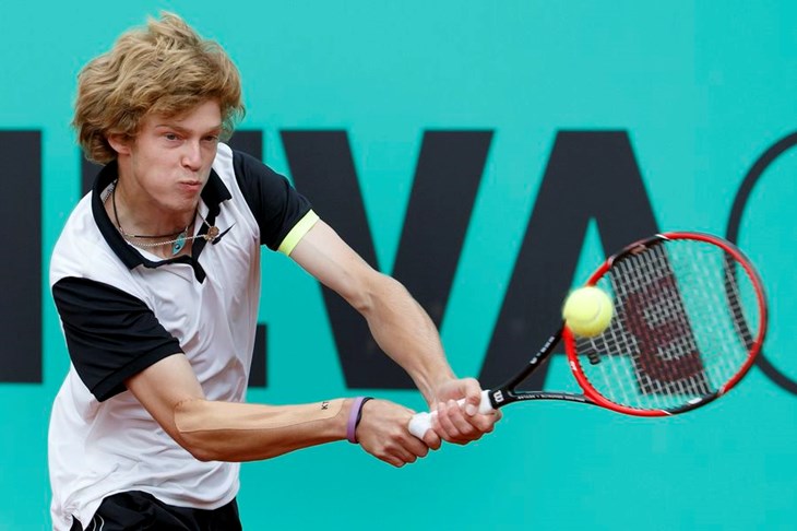 Branitelj naslova oprostio se od turnira, Rubljev izborio dvoboj s Dodigom za finale