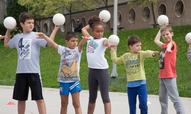 Mali sportaši vas pozivaju u školu rolanja, biciklizma, plivanja i tenisa te Uskršnji kamp