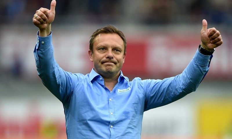 Schalke ima novog trenera, perspektivni stručnjak iz Paderborna naslijedio Di Mattea