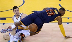 Video: Warriorse jedna pobjeda dijeli od naslova NBA prvaka, Curry ubacio sedam trica