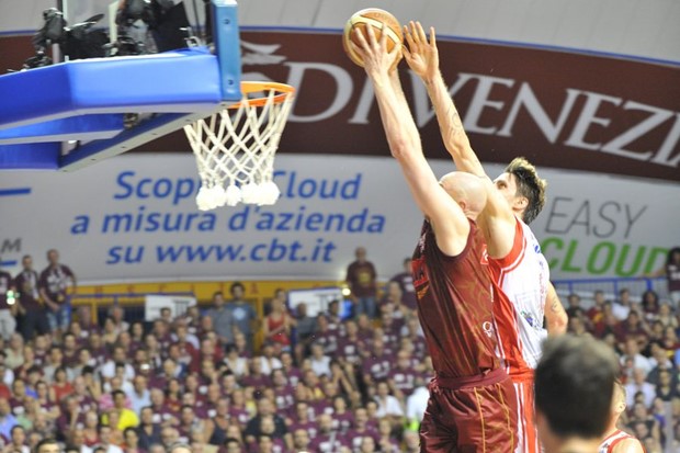 Perićeva Venezia napravila veliki korak prema osvajanju FIBA Europskog kupa