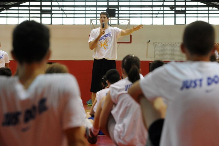 Više od 100 djece uživalo na NBA kampu Damjana Rudeža
