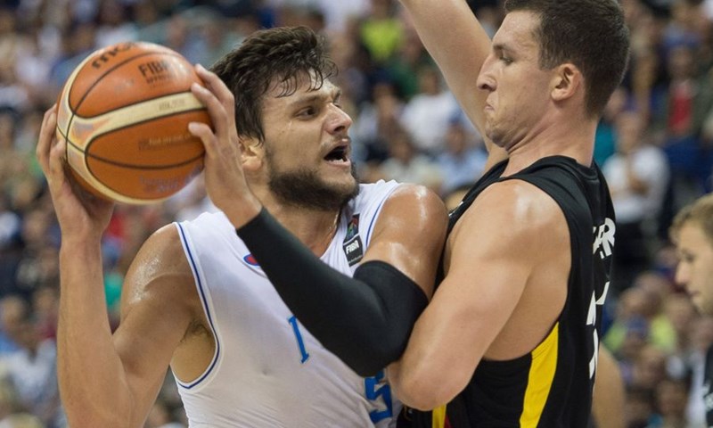 Gentile u posljednjoj sekundi donio Armaniju prolazak u polufinale, 16 koševa Simona