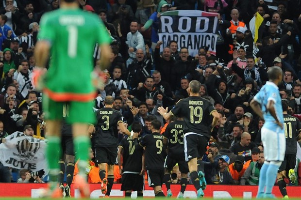 Mandžukić započeo Juventusov preokret u Manchesteru, Sevilla nakon tri penala razbila Borussiju M.