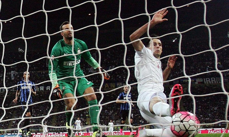 Veličanstvena večer Nikole Kalinića na San Siru, hrvatski napadač postigao hat-trick u rušenju Intera